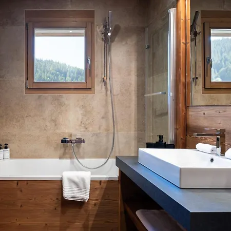 Le Pic Des Vosges Avec Piscine Interieure, Sauna, Sur Les Pistes De Chalet Gérardmer